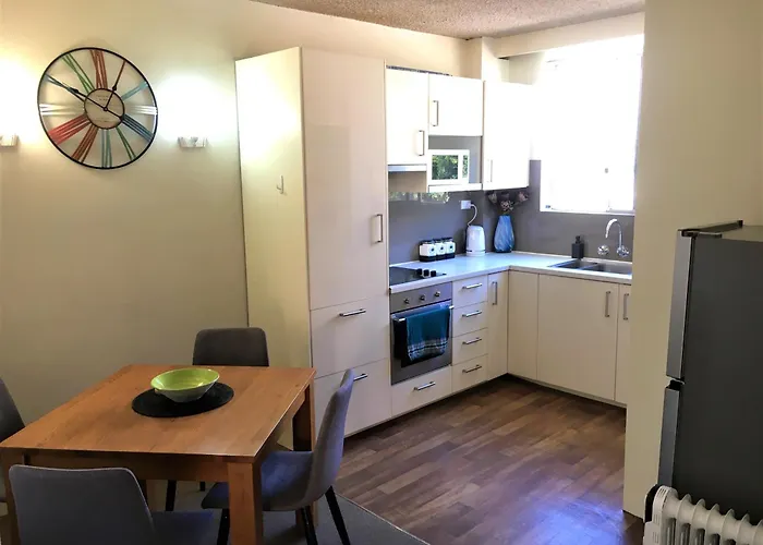 Central Wollongong Apartment - 2 Bedrooms